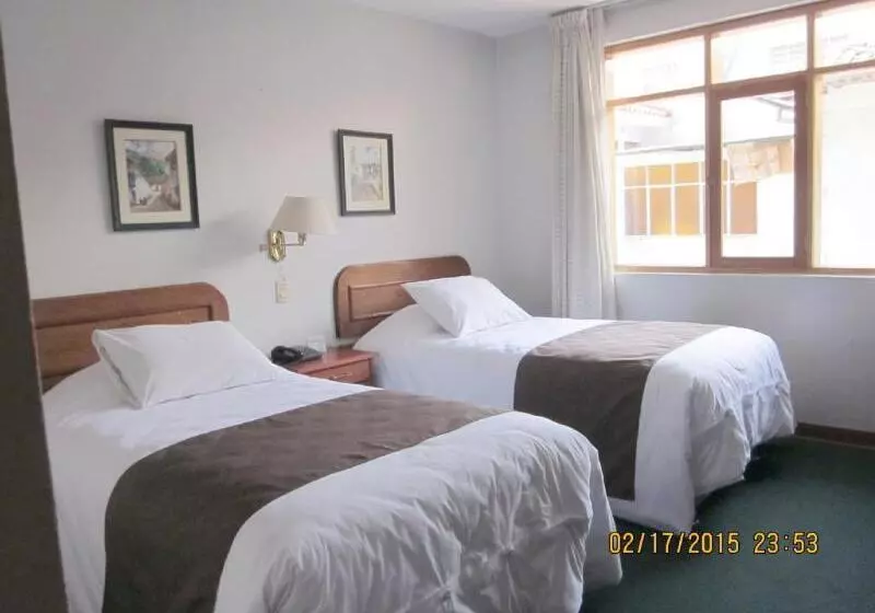 Fotos del hotel Emperador Plaza:  15