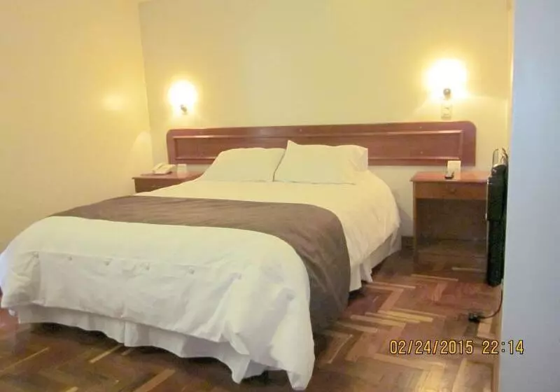 Fotos del hotel Emperador Plaza:  17