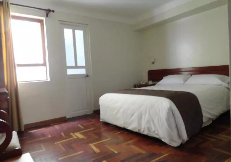 Fotos del hotel Emperador Plaza:  8