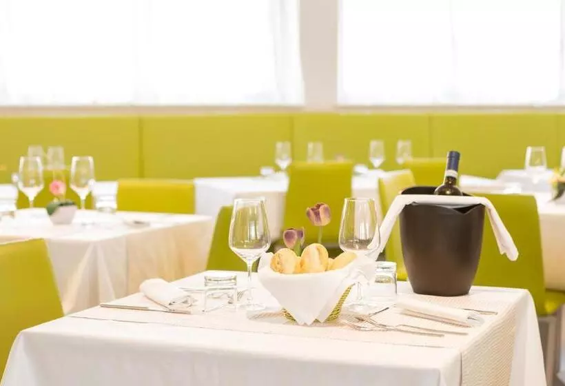 Fotos del hotel Cristina:  11