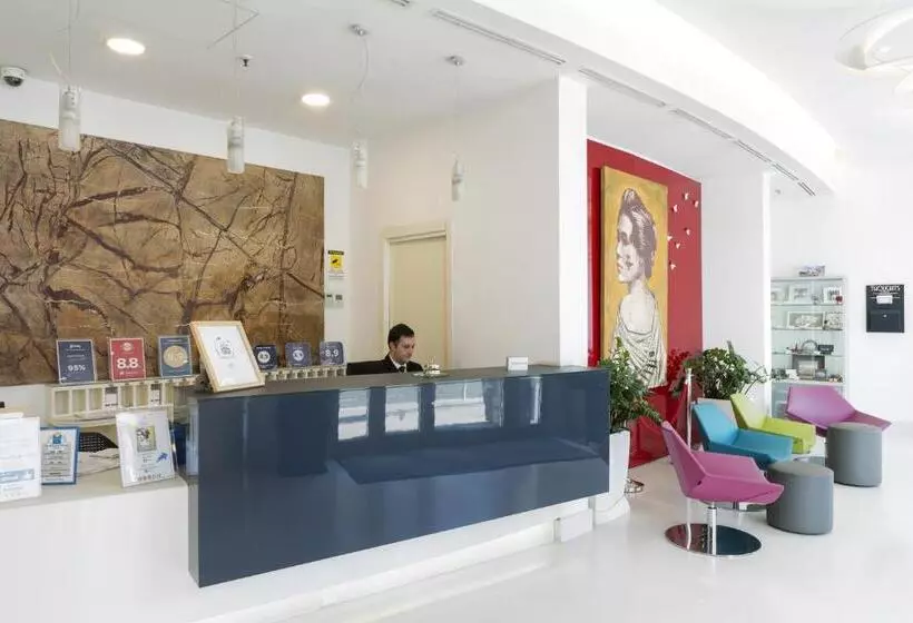 Fotos del hotel Cristina:  3