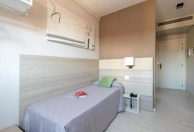 Fotos del hotel Cristina:  13