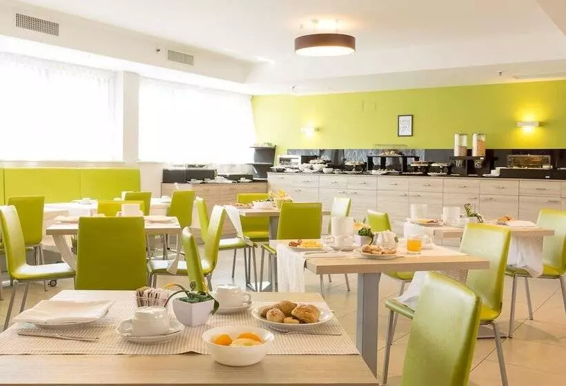 Fotos del hotel Cristina:  8