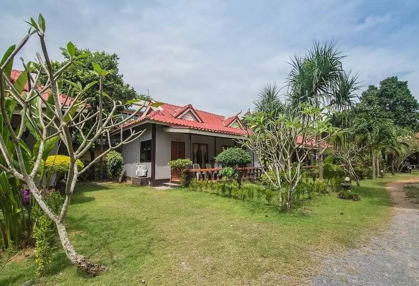 Fotos del hotel Lanta Nice Beach Resort:  23