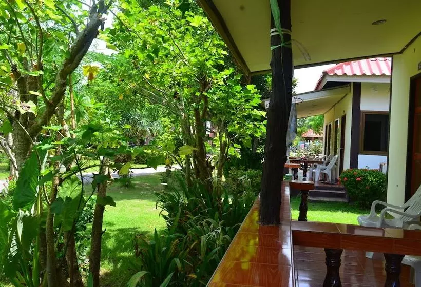 Fotos del hotel Lanta Nice Beach Resort:  8