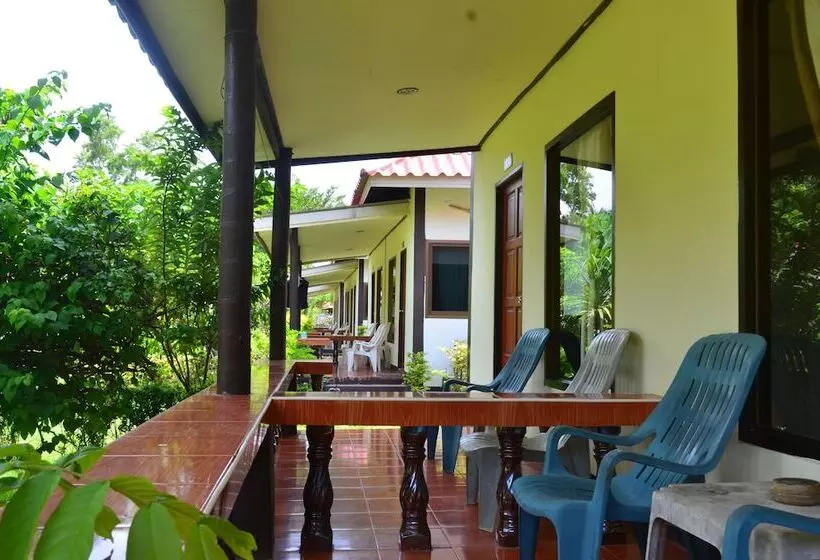 Fotos del hotel Lanta Nice Beach Resort:  4