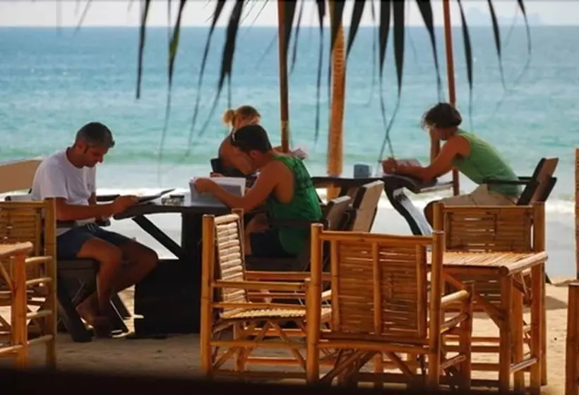 Fotos del hotel Lanta Nice Beach Resort:  3