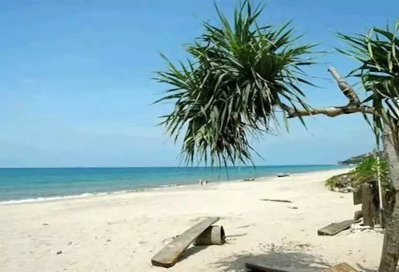 Fotos del hotel Lanta Nice Beach Resort:  5