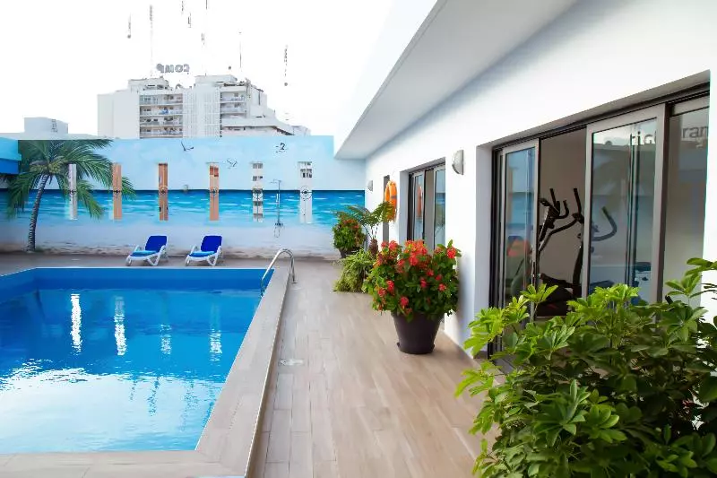 Le Ndiambour Hôtel Et Résidence