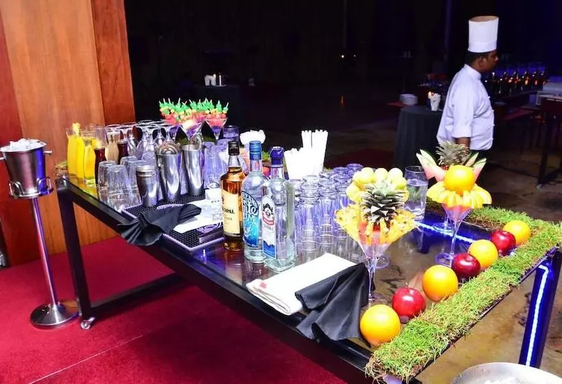 Fotos del hotel Earl S Regent:  13