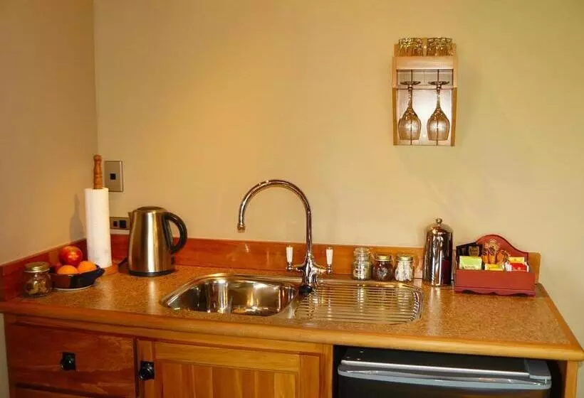 Fotos del hotel Holly Homestead B&b:  7