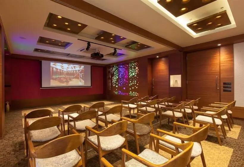 Fotos del hotel Cosmopolitan Ahmedabad:  22