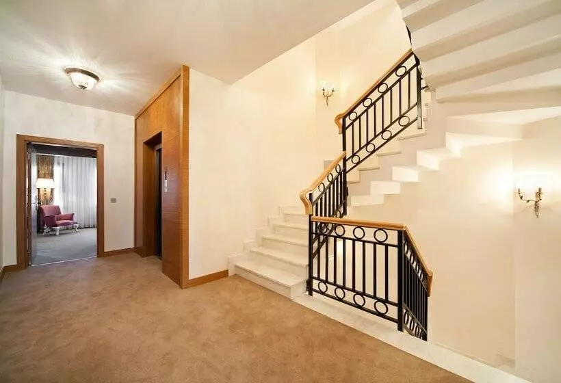 Fotos del hotel Gravis Suites:  2