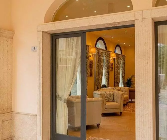 Fotos del hotel Regina Elena:  15