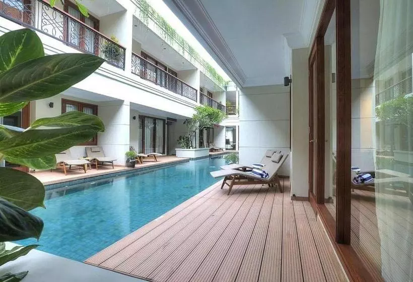Fotos del hotel Seminyak Lagoon All Suites:  2