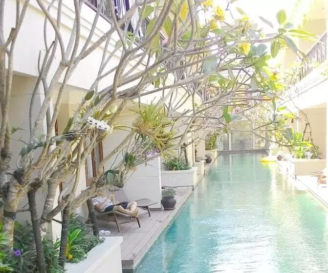 Fotos del hotel Seminyak Lagoon All Suites:  15