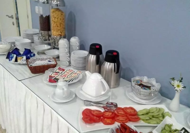 Fotos del hotel Capital Tirana:  9