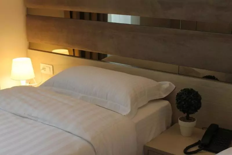 Fotos del hotel Capital Tirana:  15