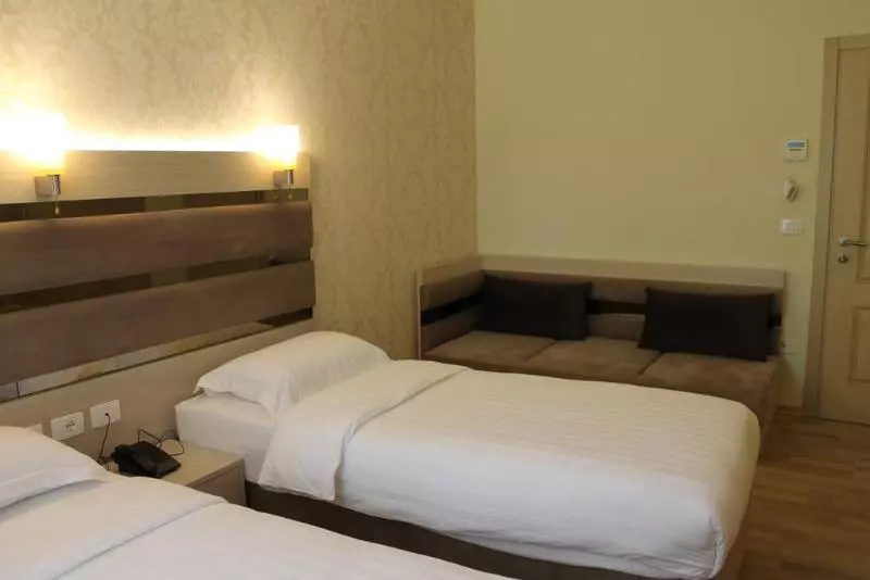 Fotos del hotel Capital Tirana:  7