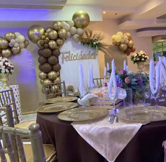 Fotos del hotel May Palace:  17