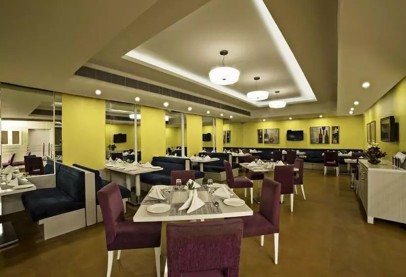 Fotos del hotel Sarovar Portico Naraina,:  16