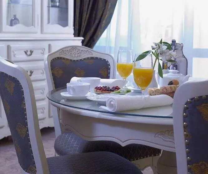 Fotos del hotel Savoy:  3