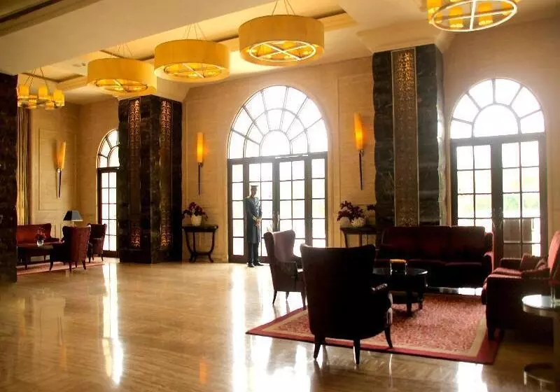 Fotos del hotel The Pllazio:  13