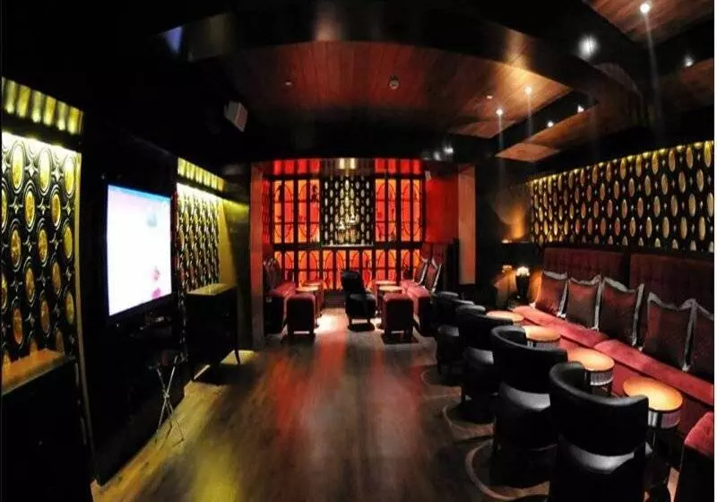 Fotos del hotel The Pllazio:  15