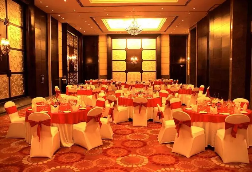 Fotos del hotel The Pllazio:  22