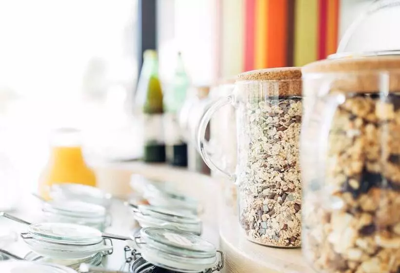 Fotos del hotel Harry S Home  & Apartments:  4