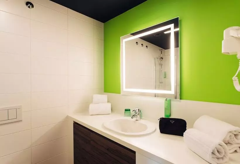 Fotos del hotel Harry S Home  & Apartments:  3