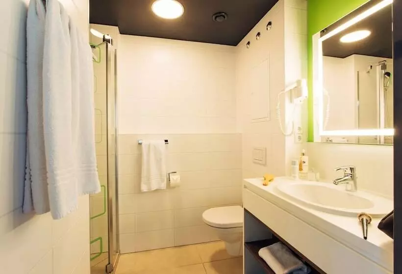 Fotos del hotel Harry S Home  & Apartments:  7