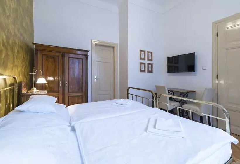 Fotos del hotel U Zlateho Jelena:  11