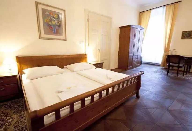 Fotos del hotel U Zlateho Jelena:  6