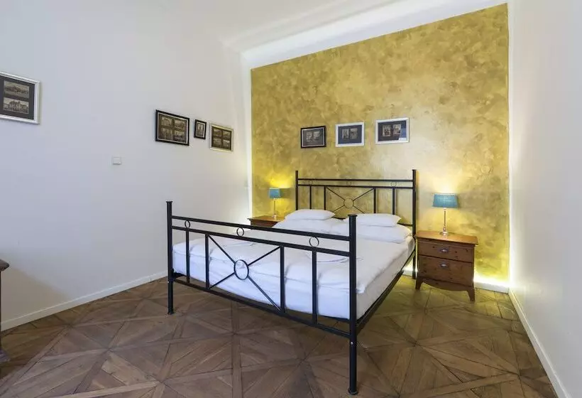 Fotos del hotel U Zlateho Jelena:  18