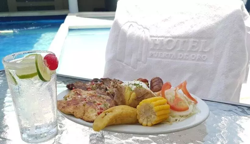 Fotos del hotel Puerta De Oro:  9