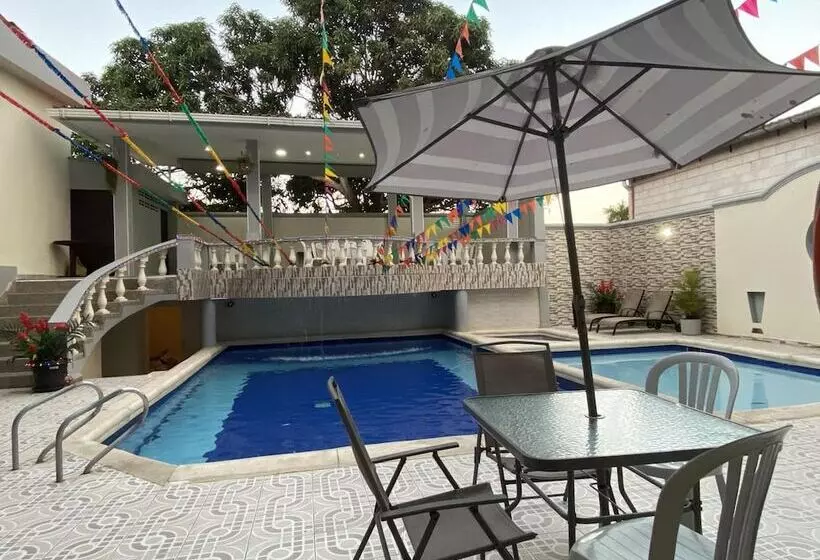 Fotos del hotel Puerta De Oro:  11