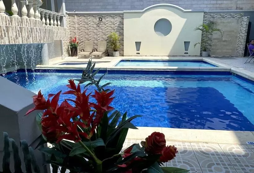 Fotos del hotel Puerta De Oro:  8