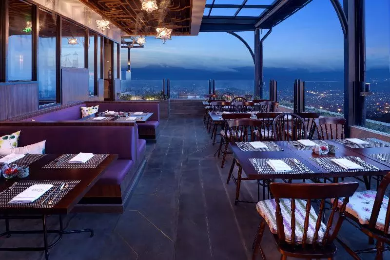 Fotos del hotel Grand Mercure Bandung Setiabudi:  6