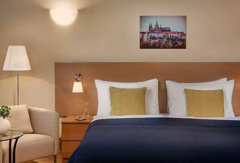 Mostecká 12 Residence