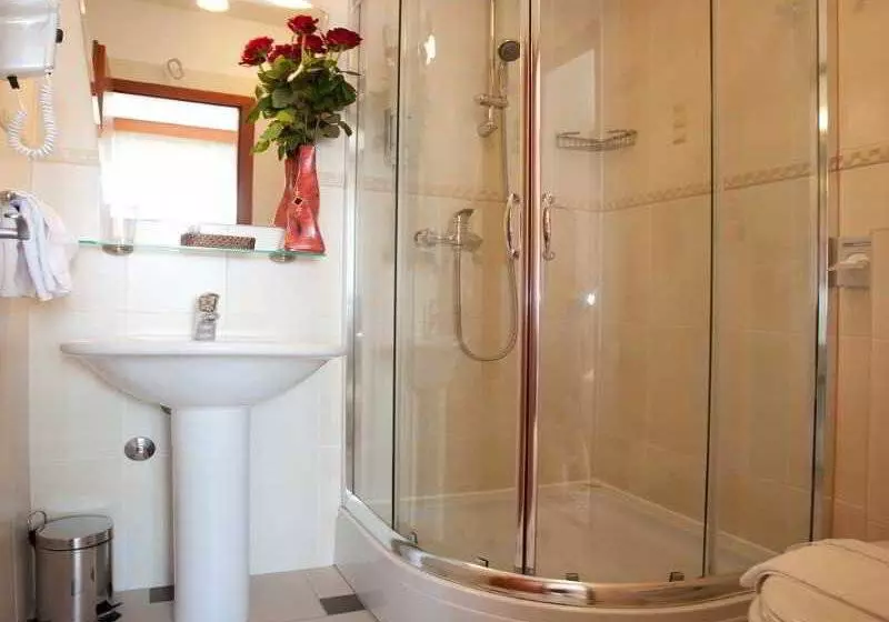 Fotos del hotel Royal Suites:  4