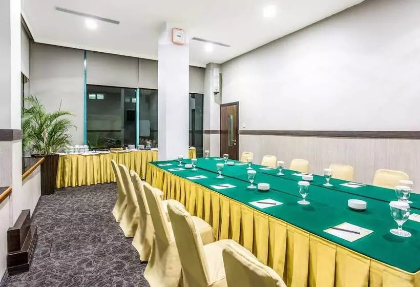 Fotos del hotel Orchardz Jayakarta:  17