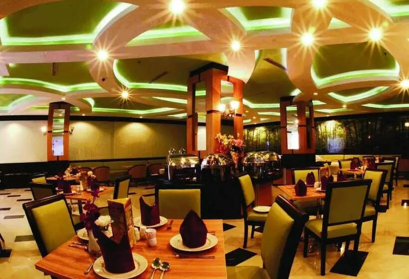 Fotos del hotel Orchardz Jayakarta:  11