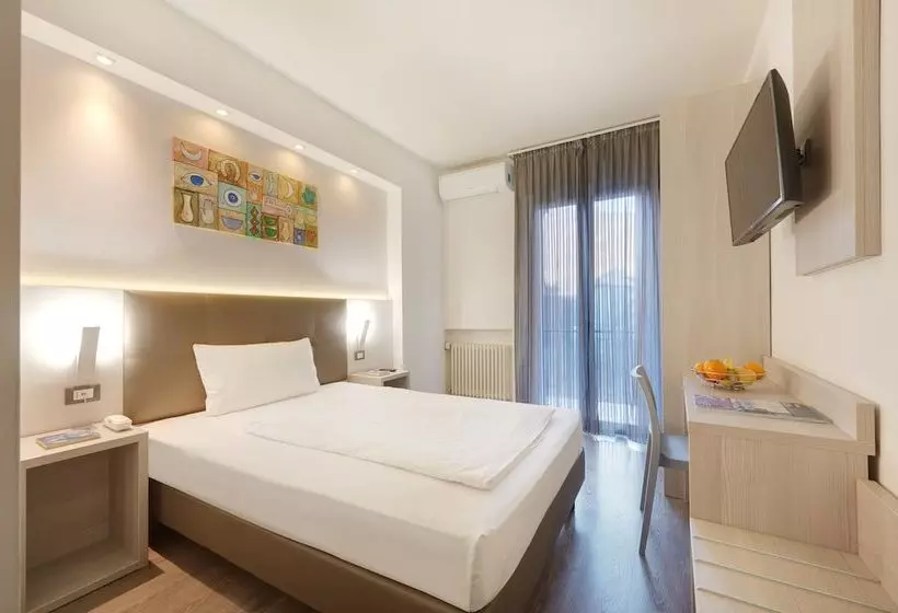 Fotos del hotel Ariston:  8