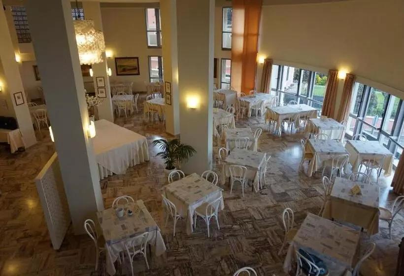 Fotos del hotel Palace:  2