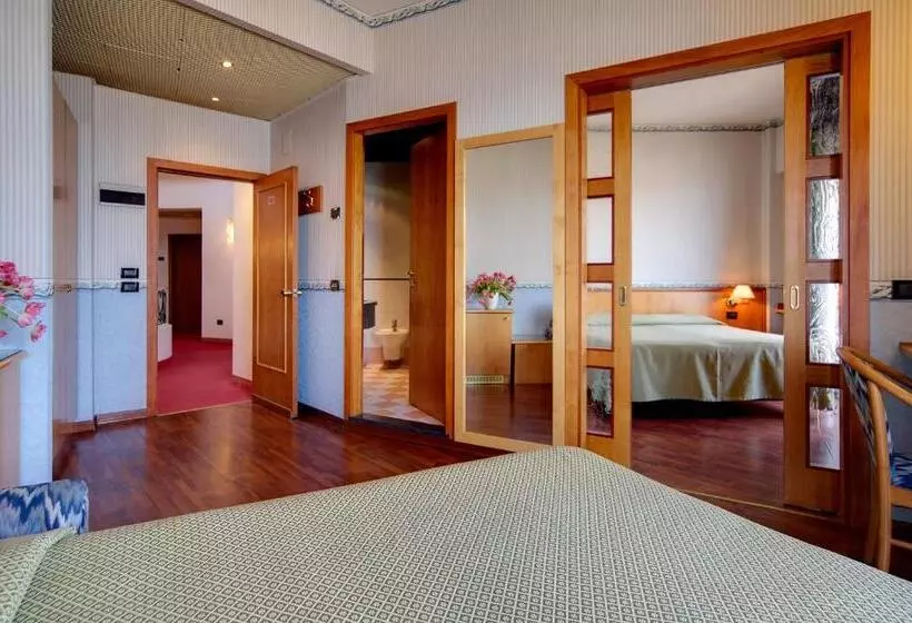 Fotos del hotel Palace:  8