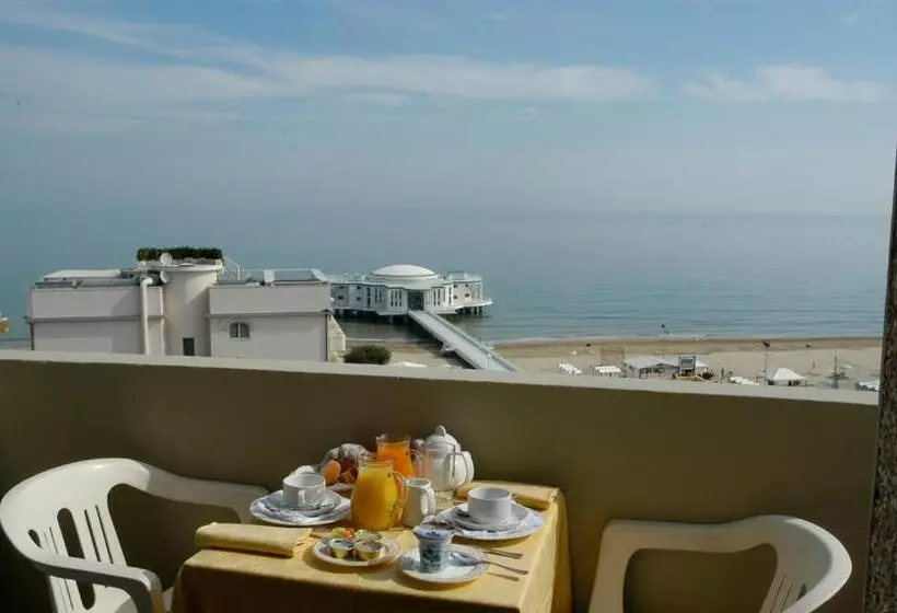 Fotos del hotel Palace:  6