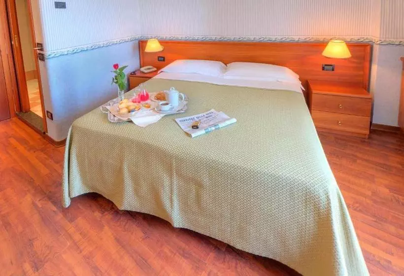 Fotos del hotel Palace:  14