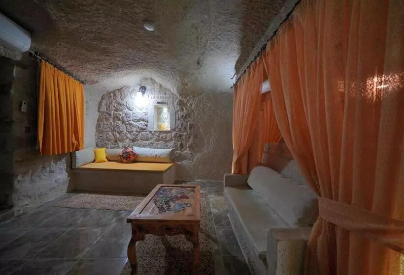 Fotos del hotel Holiday Cave Hotel:  12