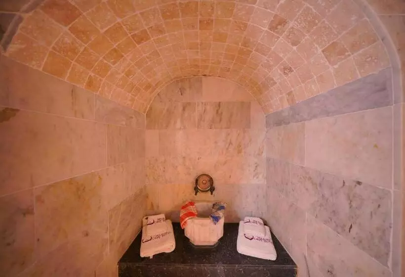 Fotos del hotel Holiday Cave Hotel:  7